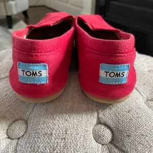 Classic Red Toms Size 7.5